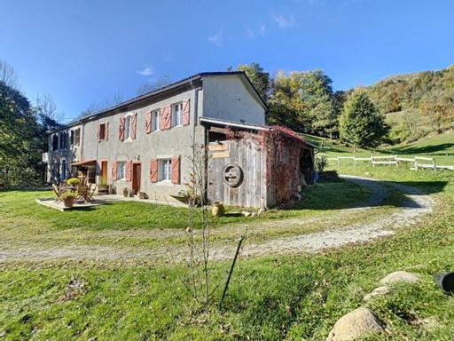 Gite De Montagne « Les Pivoines » A Nistos Exterior photo