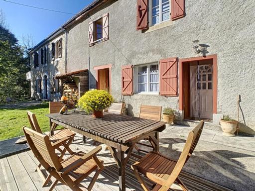 Gite De Montagne « Les Pivoines » A Nistos Exterior photo